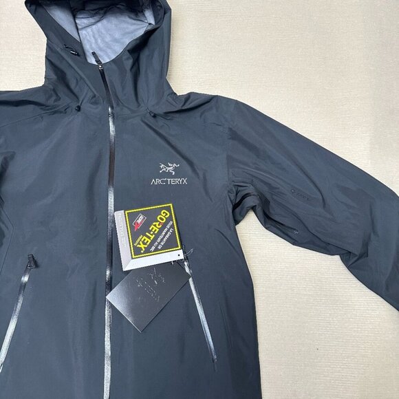 Arc'teryx Beta Series Beta LT Hooded Hardshell Jacket - Picture 3 of 6